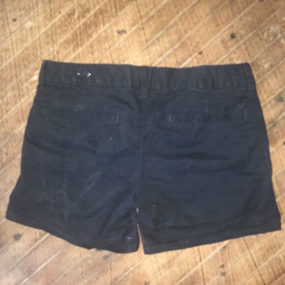American Eagle 6 stretch black normcore midi shorts - Picture 2 of 3